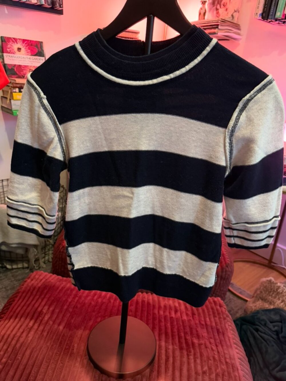 We the Free - Navy Blue and Cream 3/4 Sleeve Sweater - M
